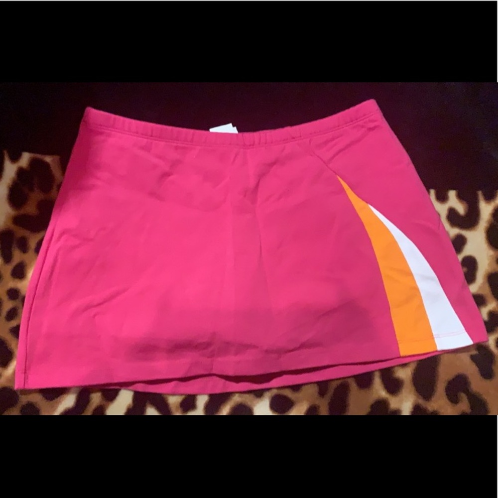 Skirt w/attached shorts